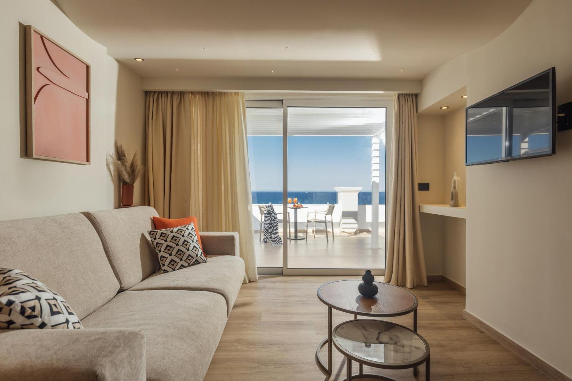 Alexandra Beach Resort & Spa Циливи Екстериор снимка