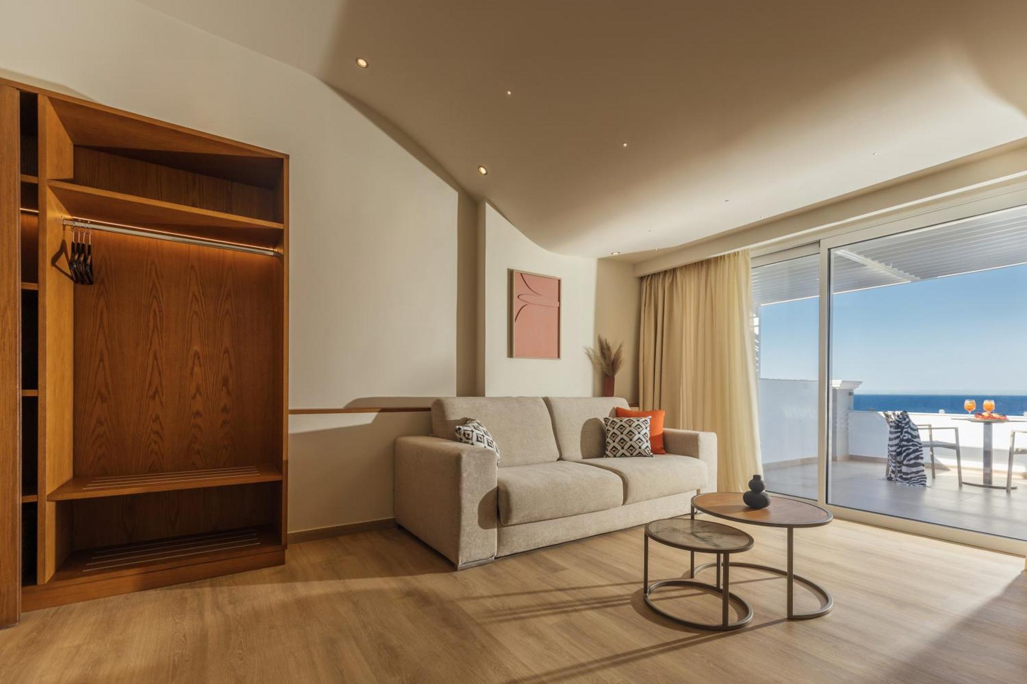 Alexandra Beach Resort & Spa Циливи Екстериор снимка